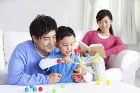 Nuôi dạy con thời hiện đại: 7 quy tắc vàng mẹ cần biết!
